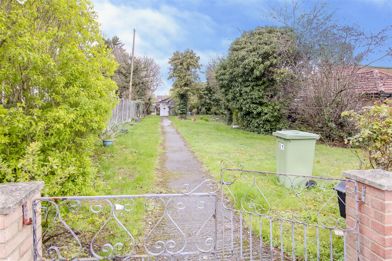 Peartree Lane, Doddinghurst, Brentwood Keith Ashton